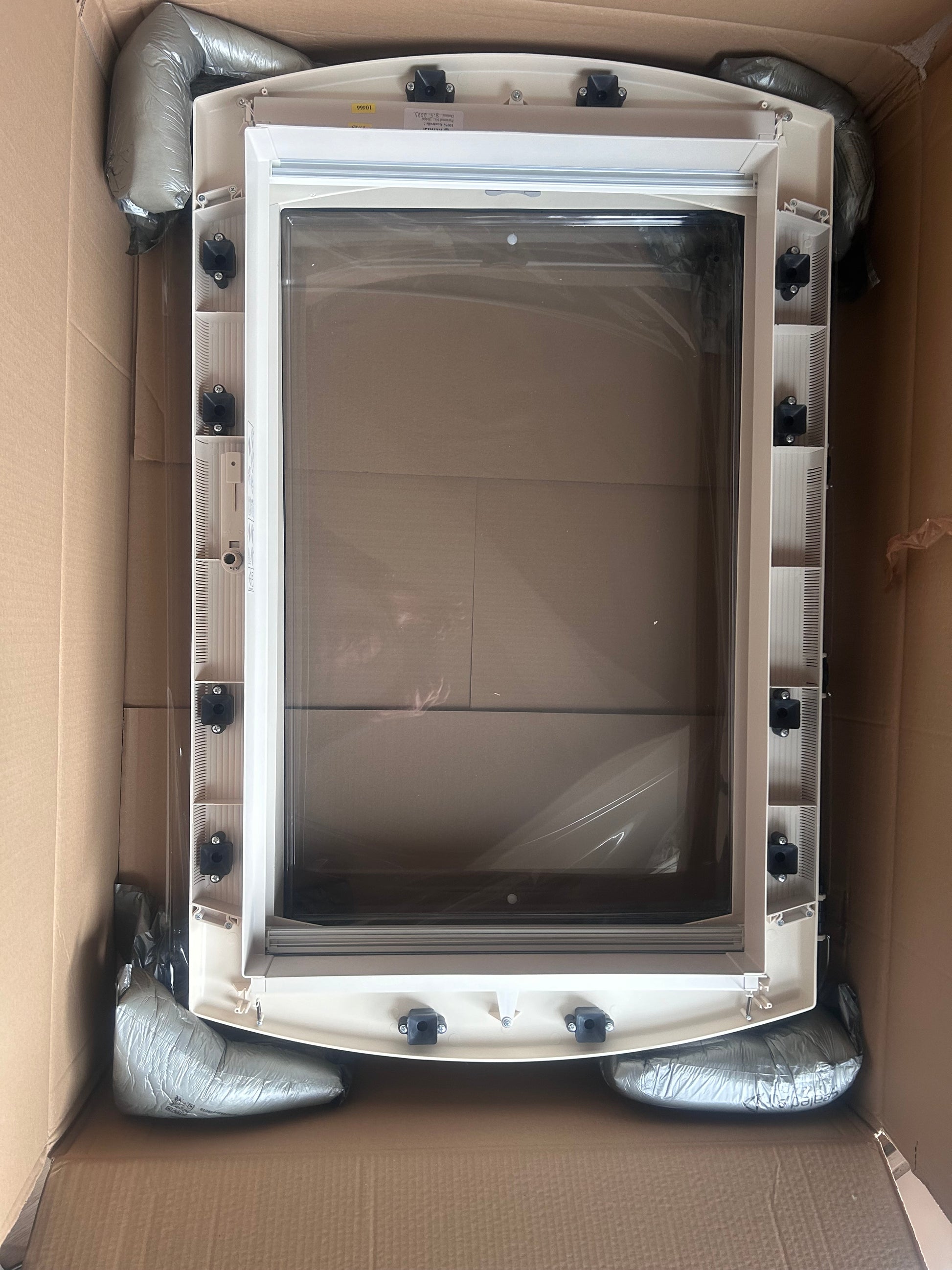 Remis Remitop Vario 2, 900x600 Rooflight – Just Caravan Parts